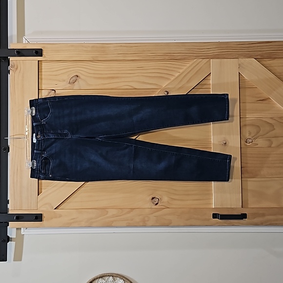 Jessica Simpson Denim - Jessica Simpson | Dark Wash Skinny Jeans | Size 8